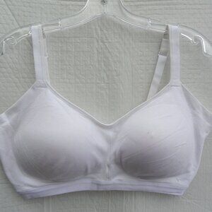 Warners Soft White Easy Does It Wire Free Bra RM3911A T-Shirt Bra - Size 2XL